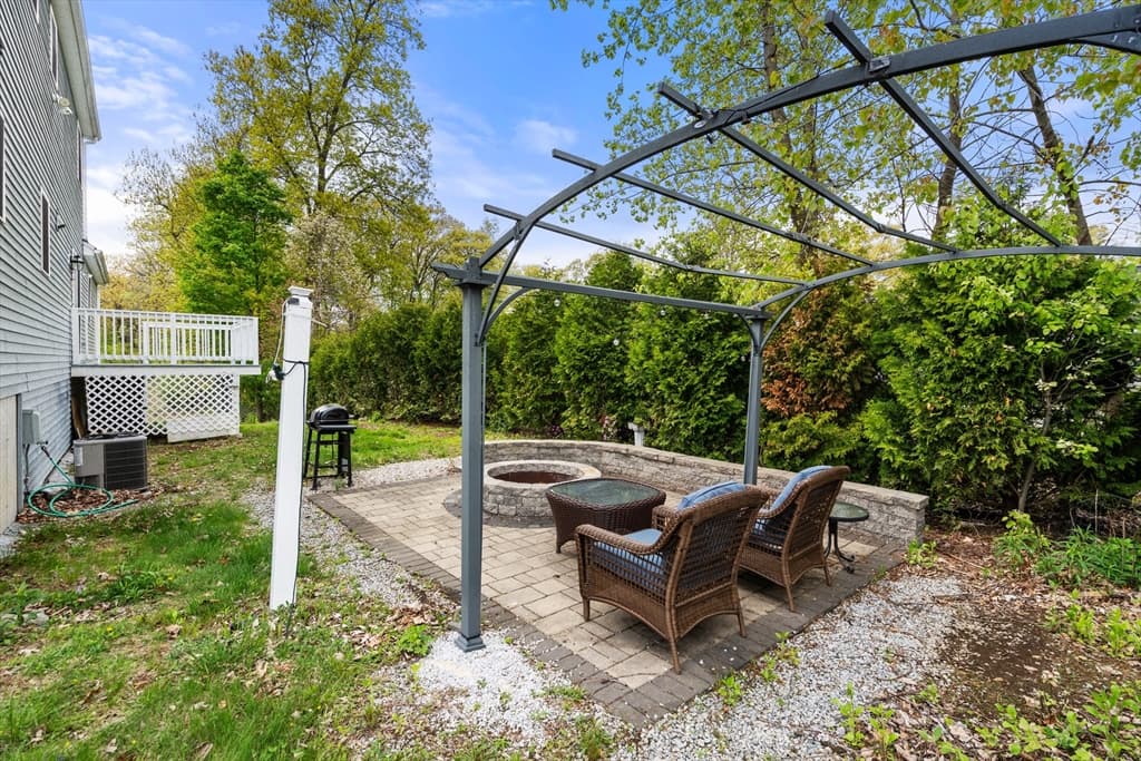 Single Family Residence at 3 Moore Drive, Millbury MA 01527, Millbury, photo 32 of 37