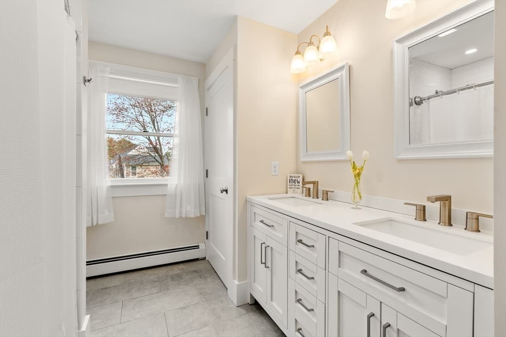 Single Family Residence at 180 Plain St, Marshfield MA 02050, photo 16 of 35