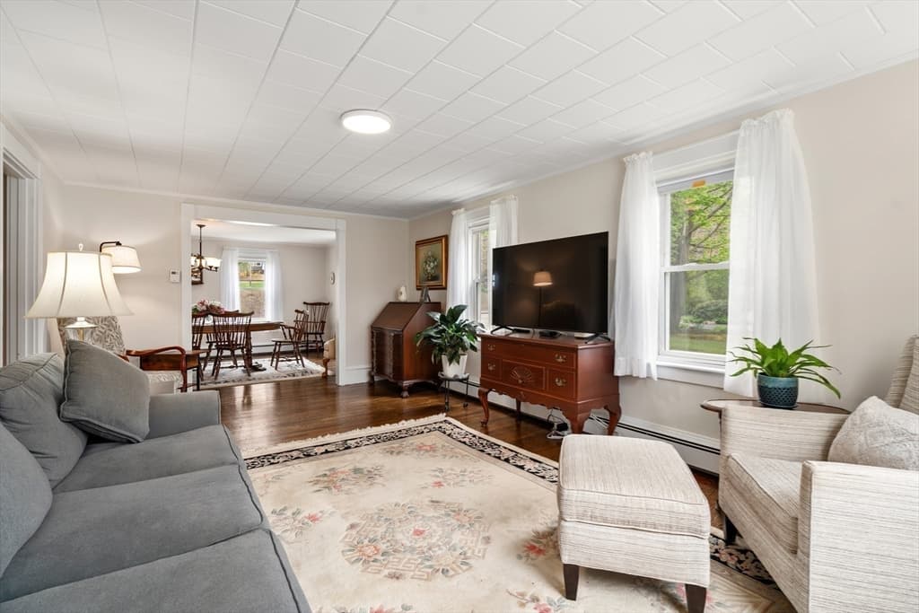 Single Family Residence at 180 Plain St, Marshfield MA 02050, photo 9 of 35