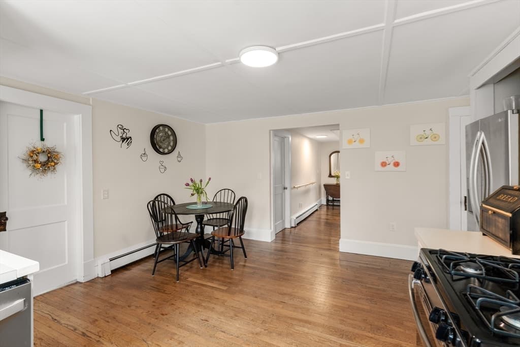 Single Family Residence at 180 Plain St, Marshfield MA 02050, photo 11 of 35