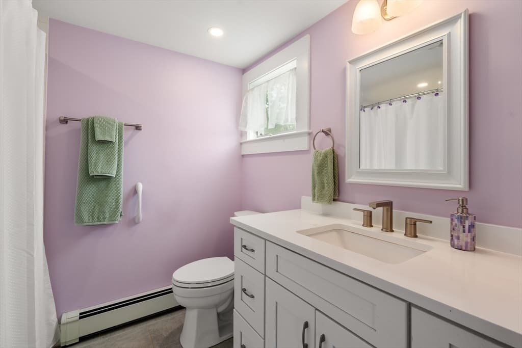 Single Family Residence at 180 Plain St, Marshfield MA 02050, photo 4 of 35