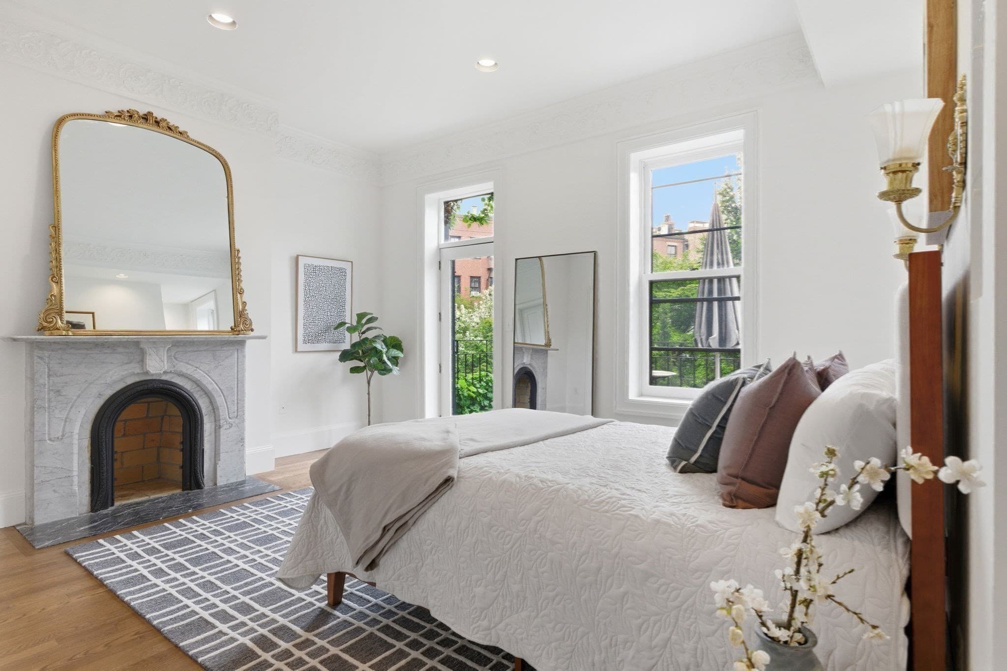 Condominium at 131 Mount Vernon St # 2, Boston MA 02108, photo 7 of 13