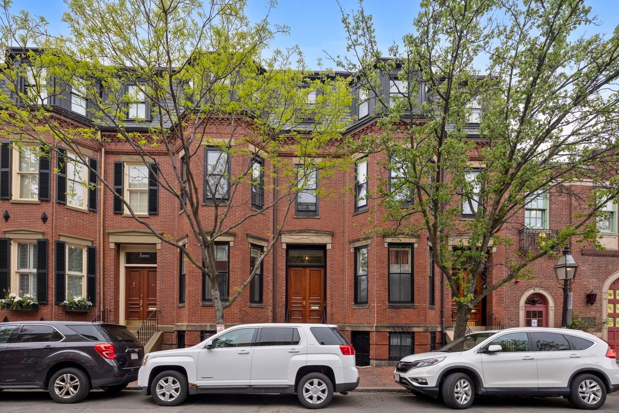 131 Mount Vernon St # 2, Boston MA 02108