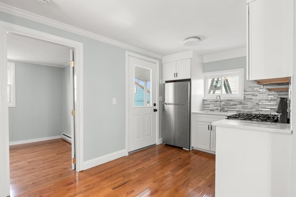 141 Prospect St # B, Gloucester MA 01930 photo 4