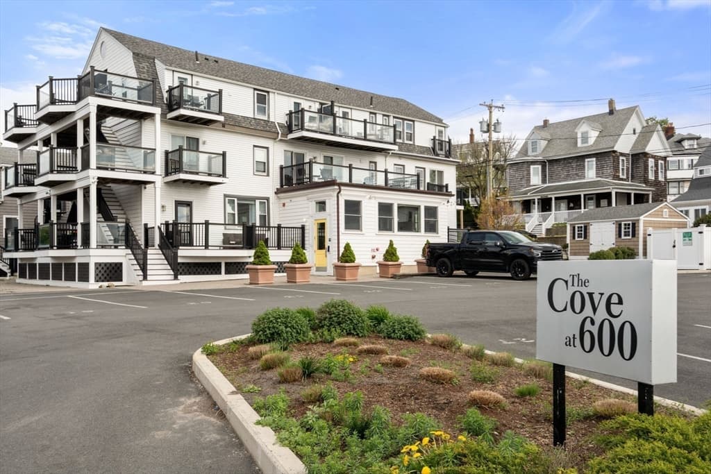600 Shirley St # 11, Winthrop MA 02152 photo 3