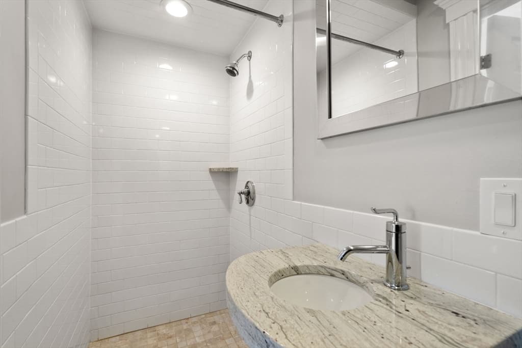 600 Shirley St # 11, Winthrop MA 02152 photo 11