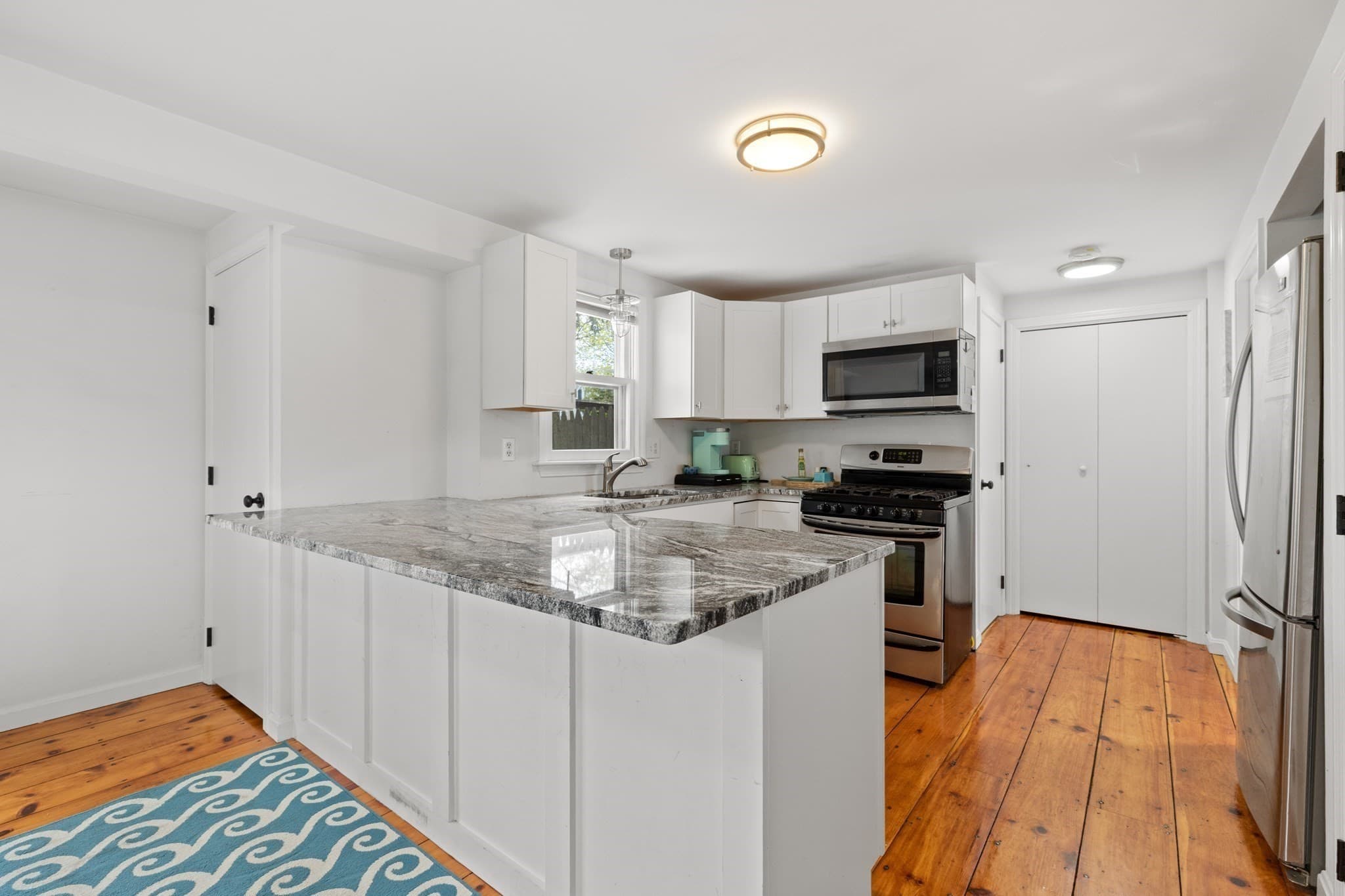 Single Family Residence at 5 Rosetta St, Yarmouth MA 02673, photo 4 of 32