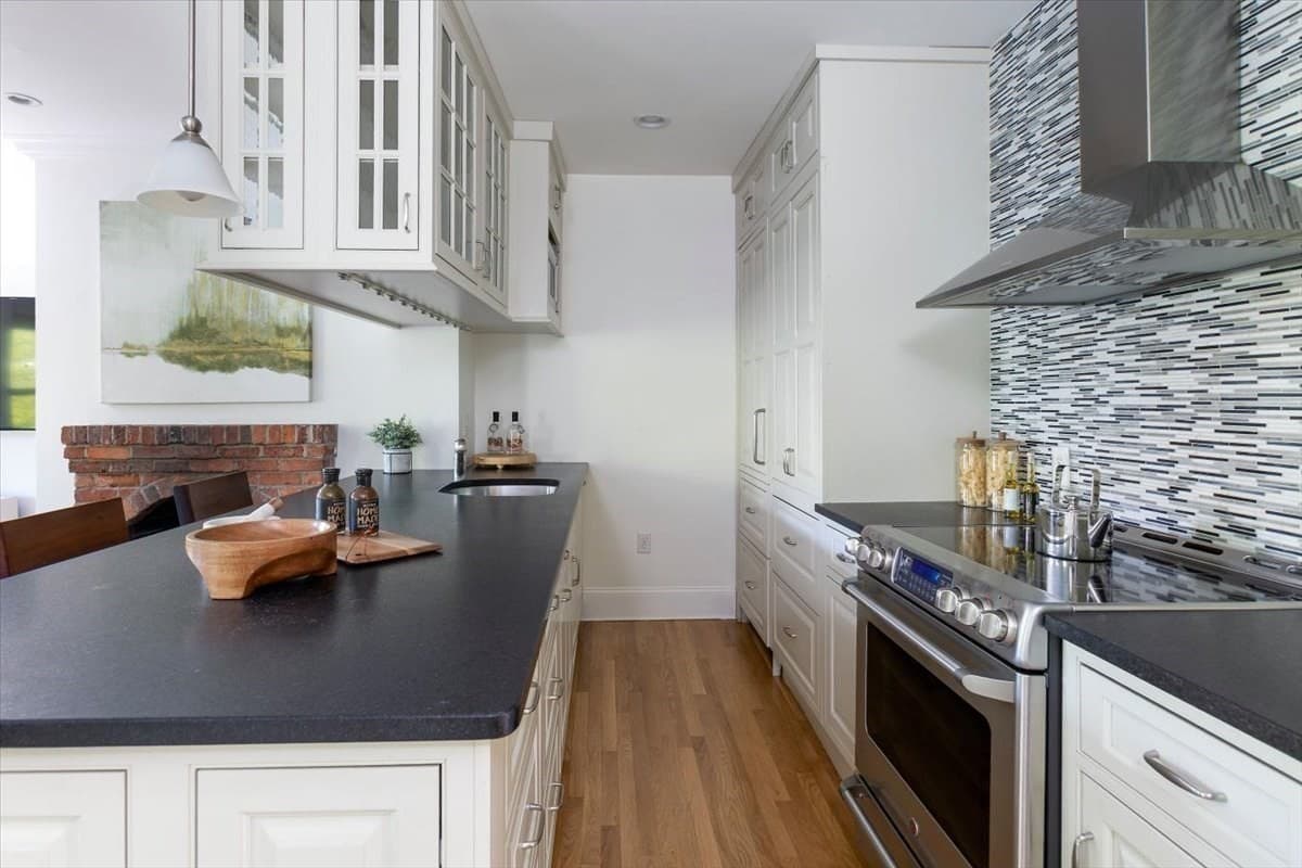 Condominium at 20 Union Park # 4, Boston MA 02118, photo 5 of 11