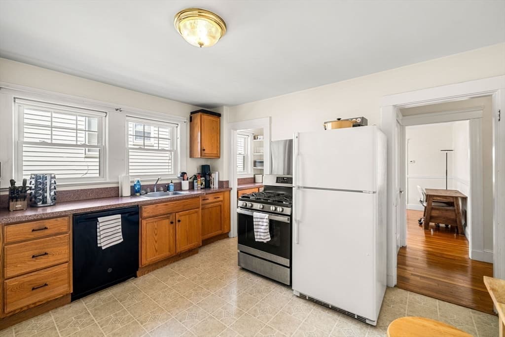 2 Family - 2 Units Up/Down at 83-85 Cresthill Road, Boston MA 02135, photo 9 of 42