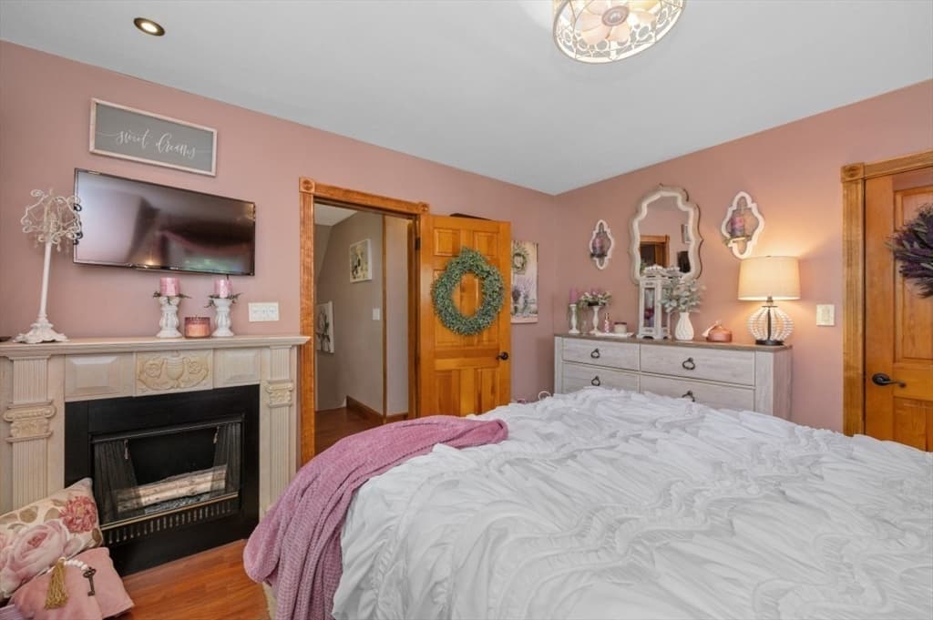 Single Family Residence at 24 Sylvia Street, Lynn MA 01904, photo 13 of 29