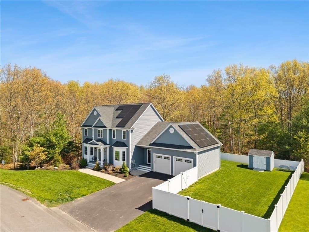 5 Baron Drive, Easton MA 02356 photo 2