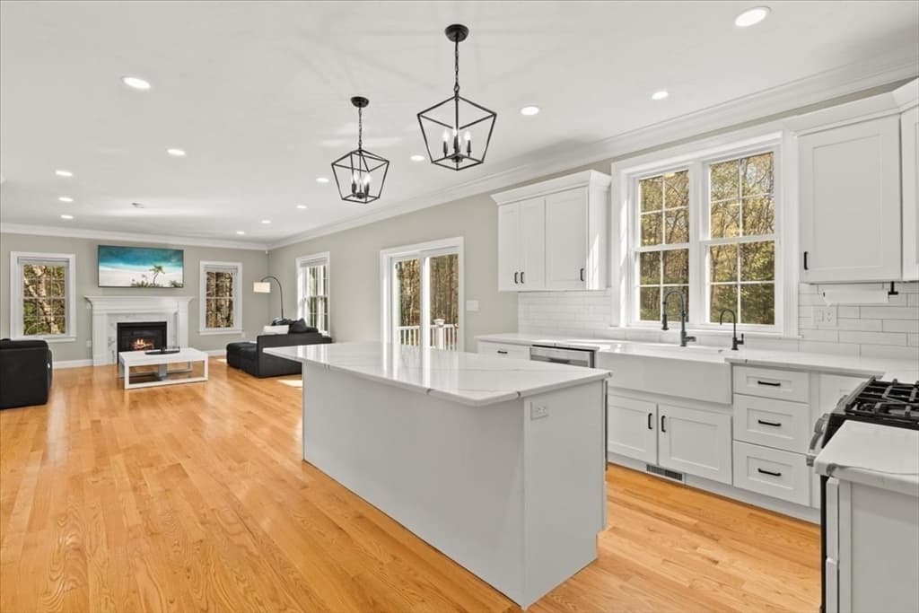 5 Baron Drive, Easton MA 02356 photo 9