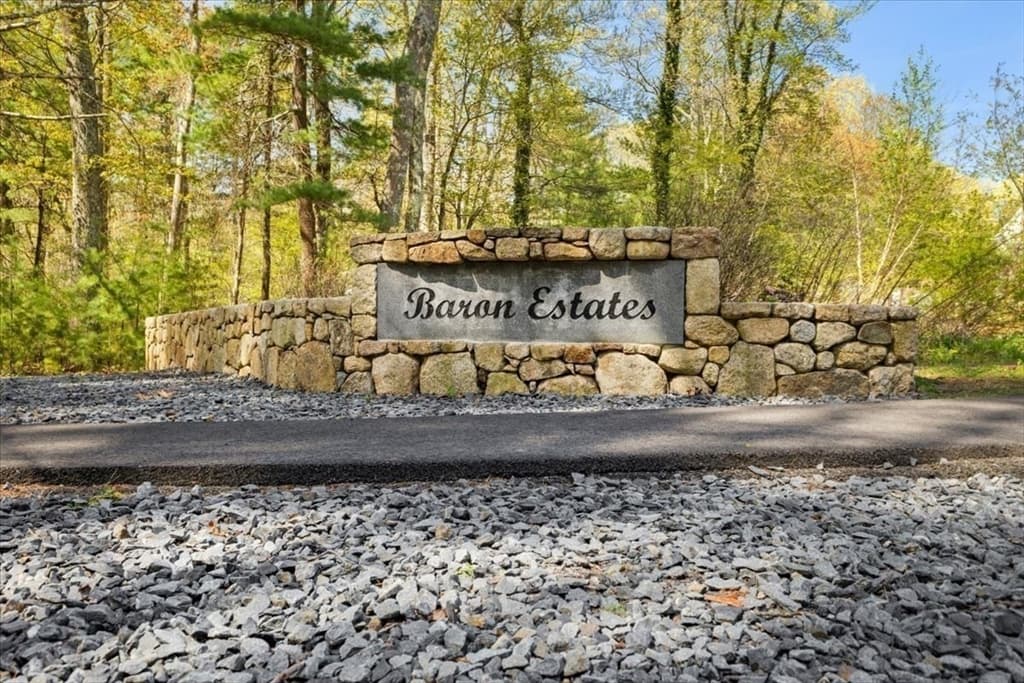 5 Baron Drive, Easton MA 02356 photo 4