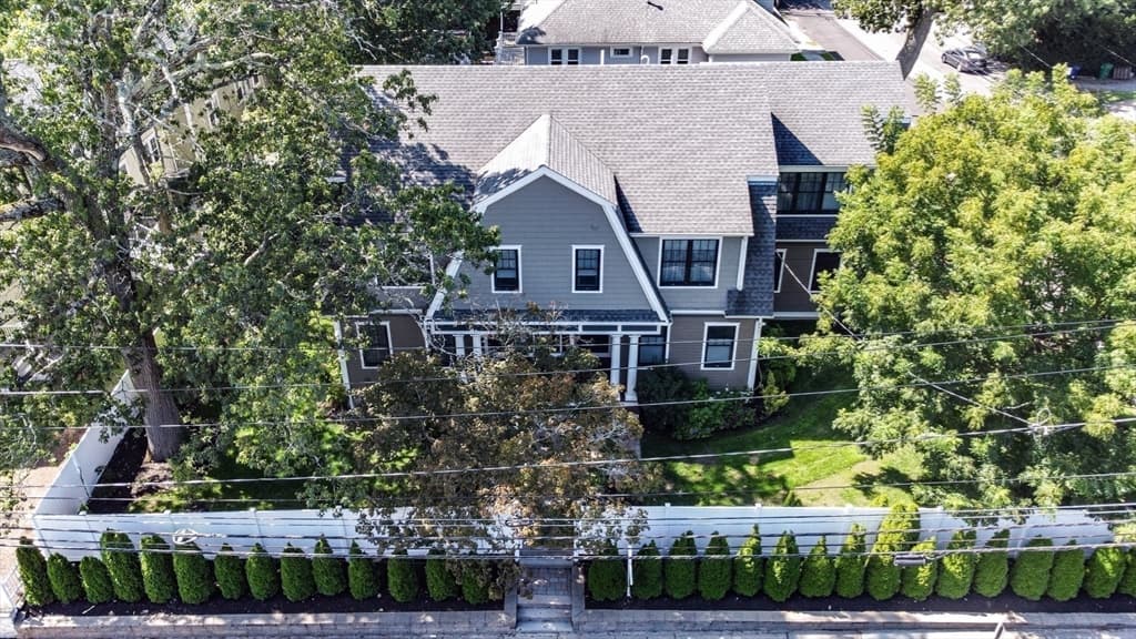 57 Walnut St, Newton MA 02460