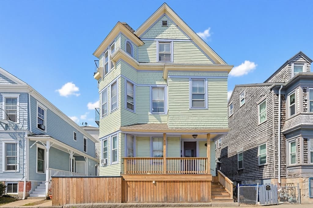 393 Pleasant Street, New Bedford MA 02740