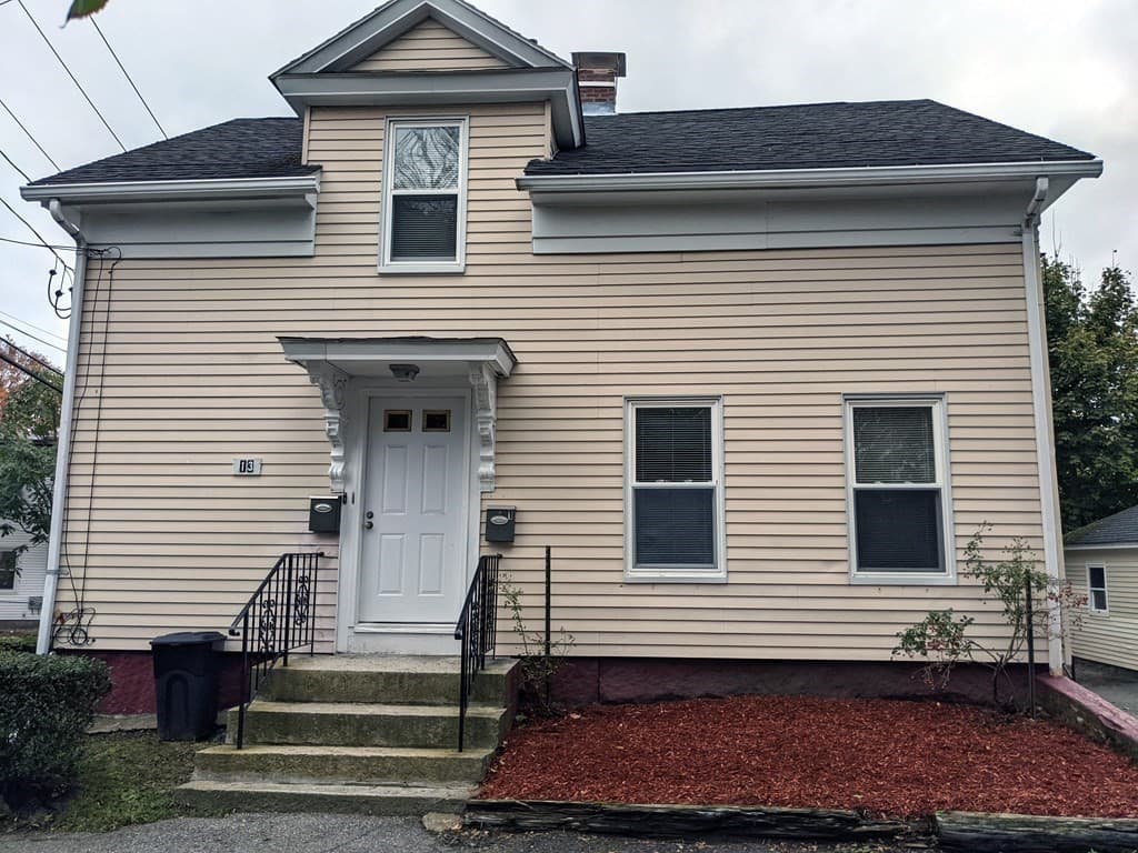 13 Spring St, Milford MA 01757
