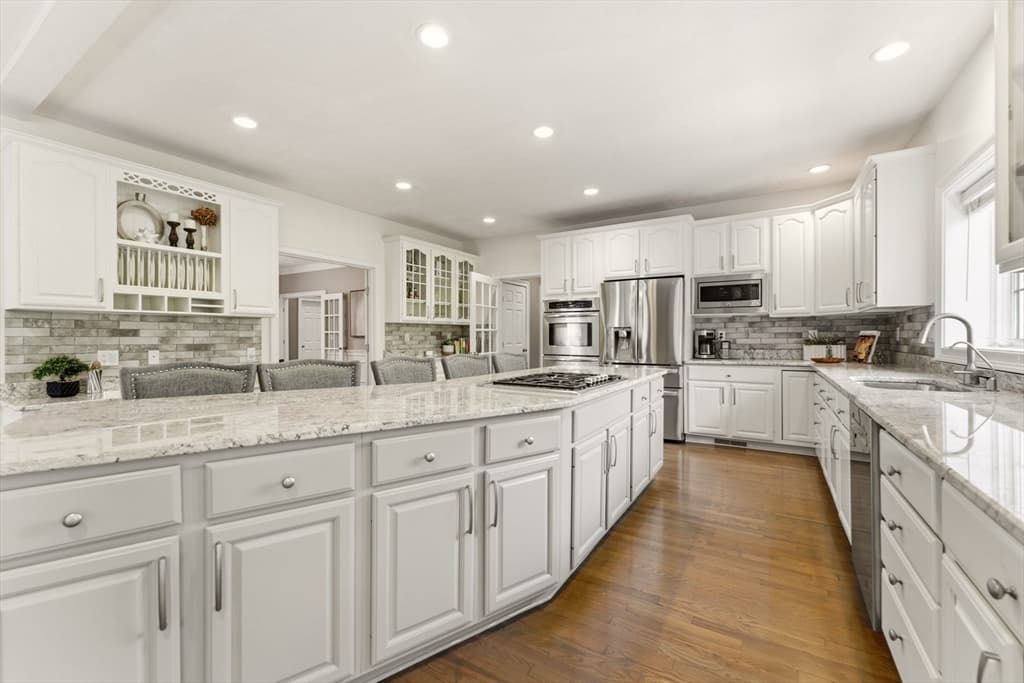 Single Family Residence at 64 Cudworth Ln, Sudbury MA 01776, photo 11 of 40