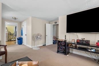 3 Family at 148 N Franklin, Holbrook MA 02343, photo 21 of 34
