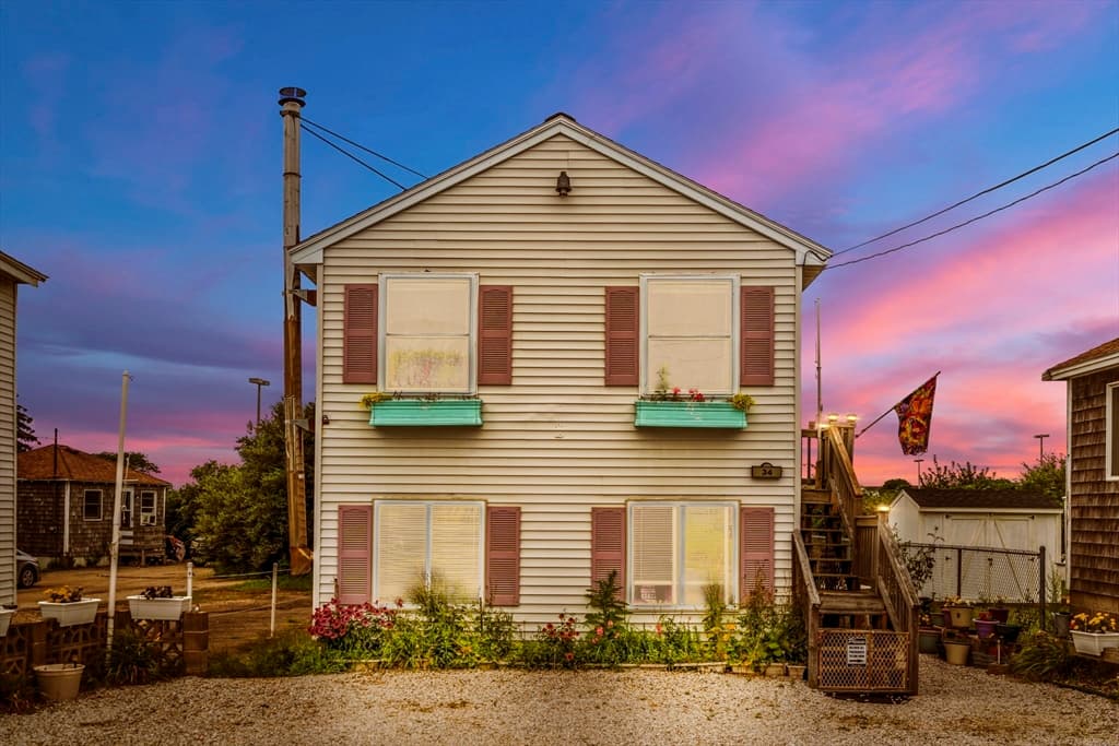 34 Cable Ave, Salisbury MA 01952
