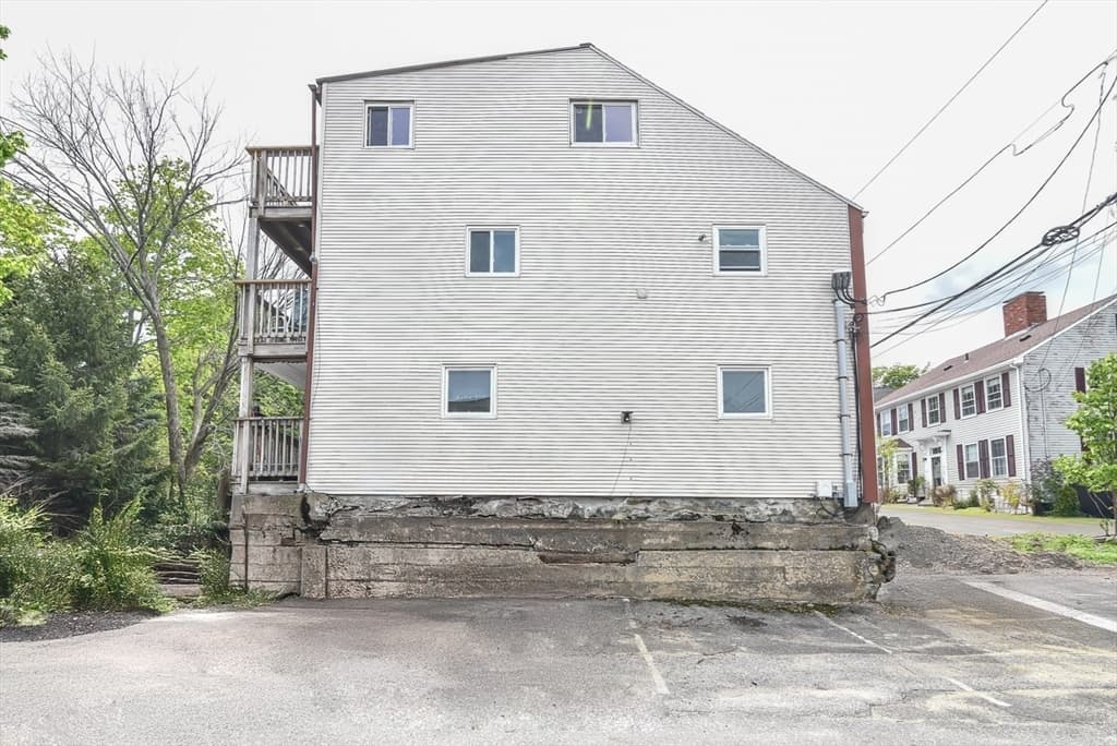 Condominium at 5 Boardman # 5, Newburyport MA 01950, Newburyport, photo 3 of 28