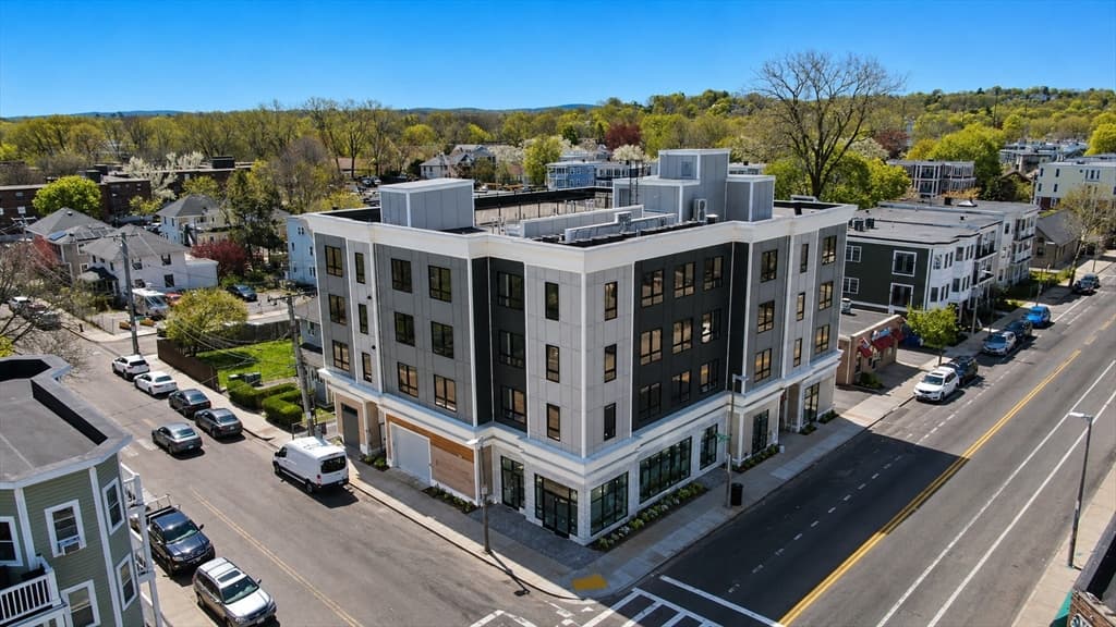3992 Washington St # 303, Boston MA 02131 photo 16