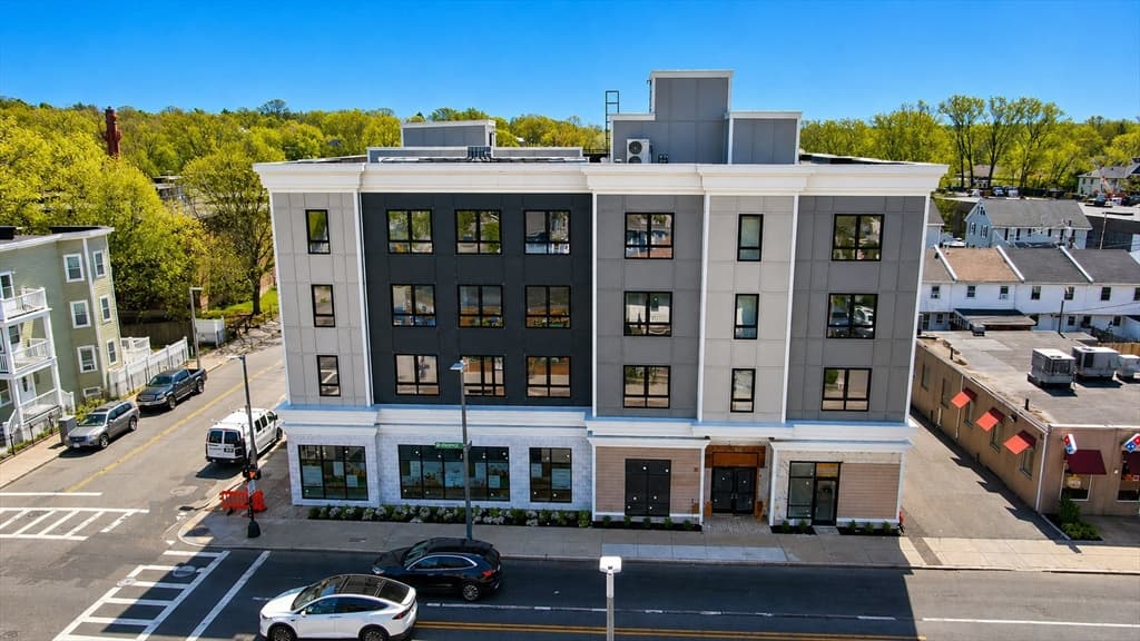 3992 Washington St # 303, Boston MA 02131 photo 15