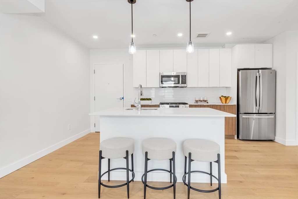 3992 Washington St # 303, Boston MA 02131 photo 11