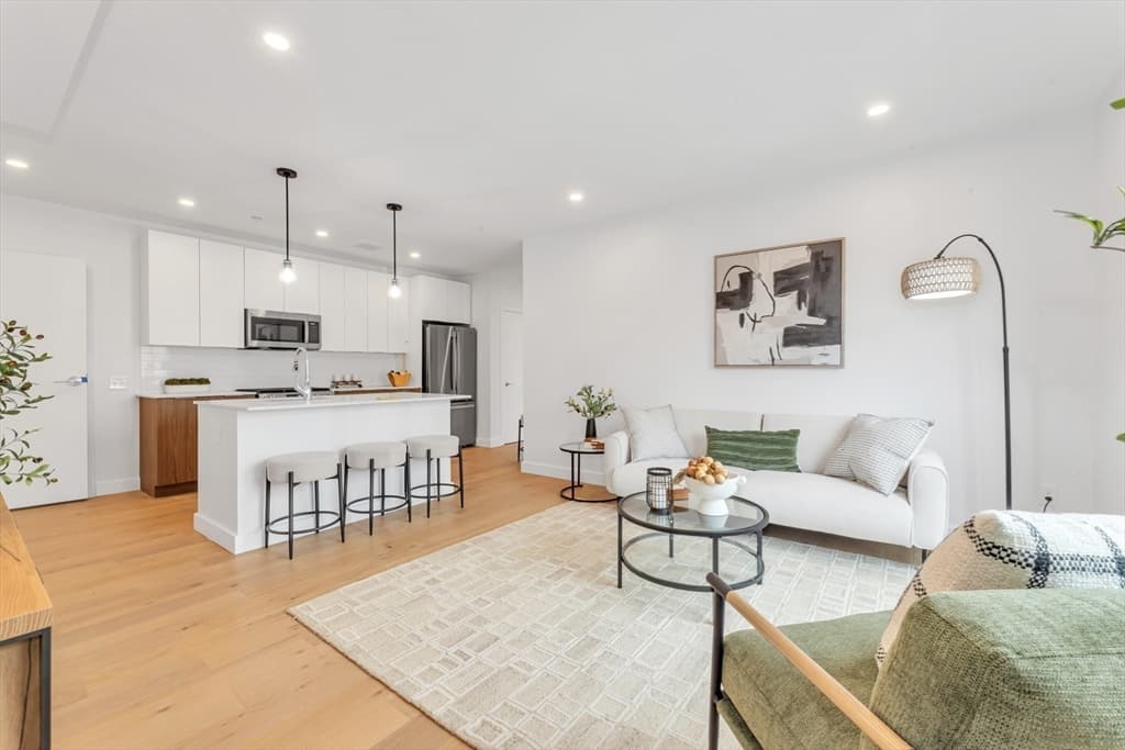 3992 Washington St # 303, Boston MA 02131 photo 8