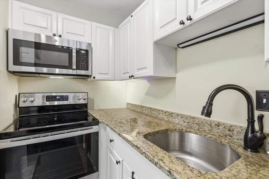 65 Glen Rd # H1, Brookline MA 02445 photo 17