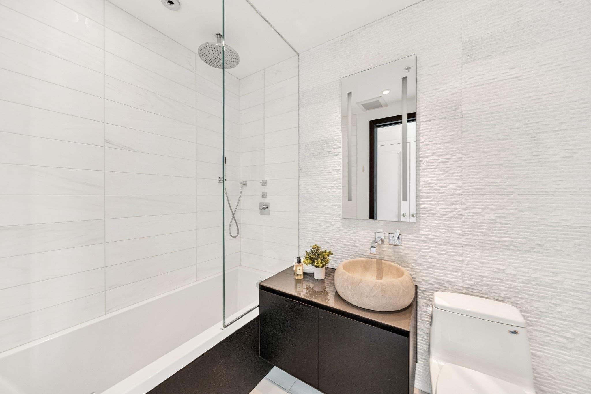 Condominium at 1 Avery St # 24D, Boston MA 02111, photo 14 of 16