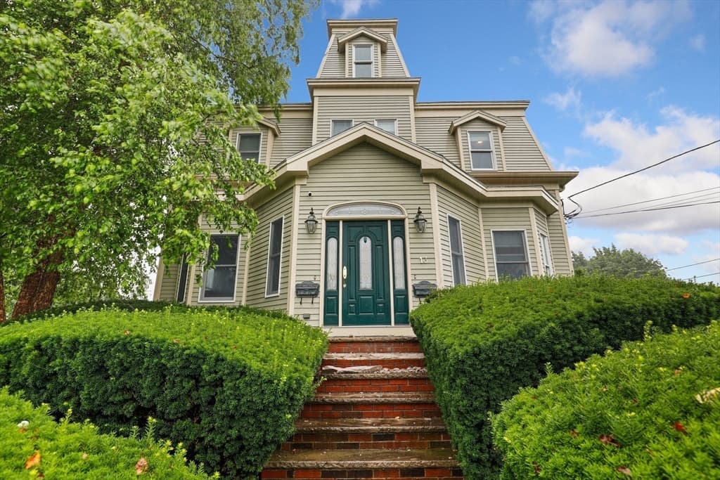 13 Essex St # 2, Lynn MA 01902