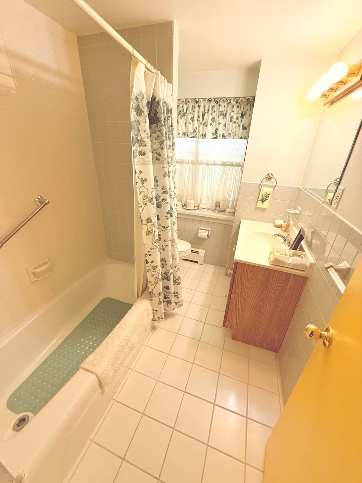 Condominium at 300 Lynn Shore Drive # 207, Lynn MA 01902, photo 9 of 29