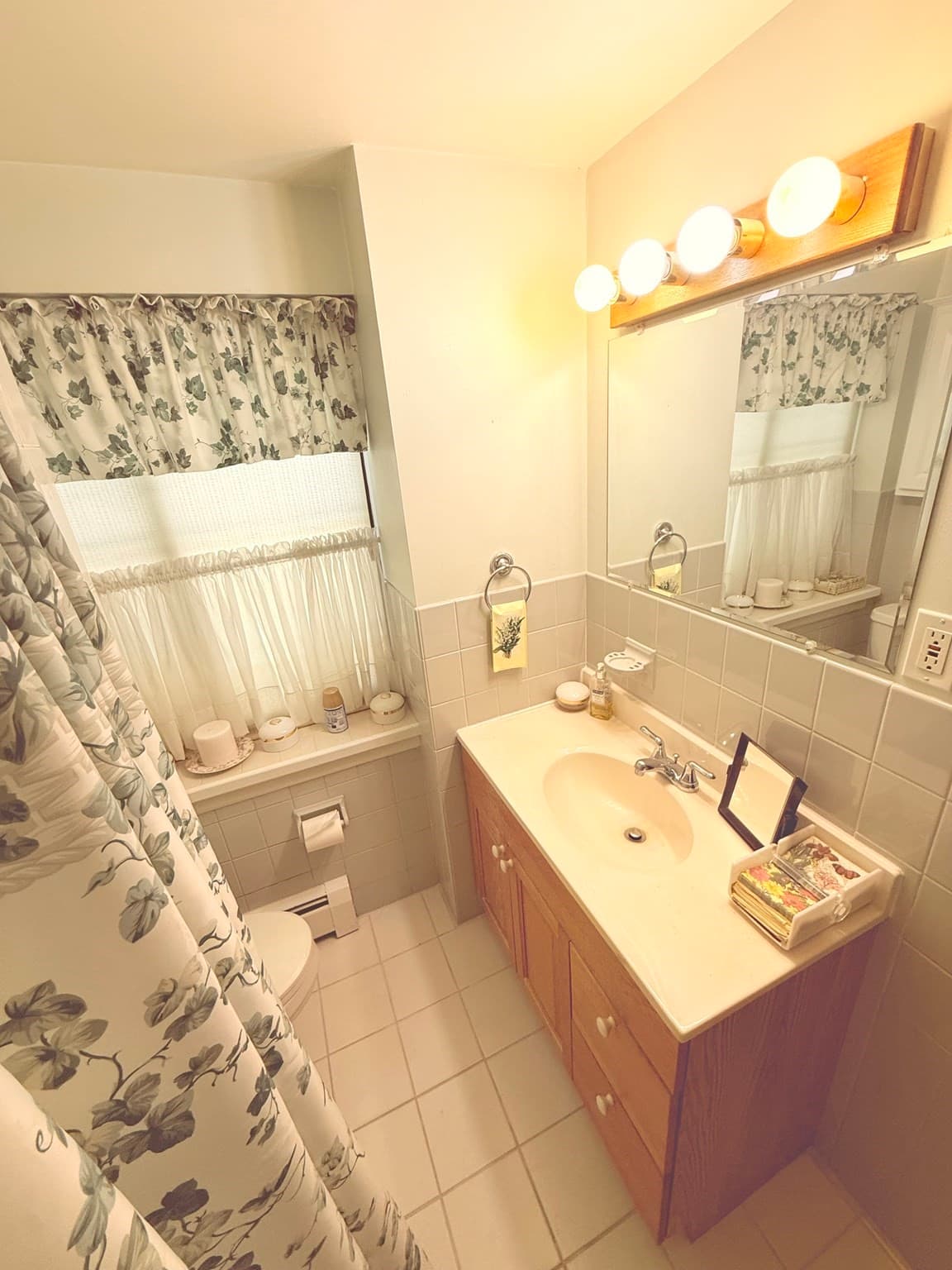 Condominium at 300 Lynn Shore Drive # 207, Lynn MA 01902, photo 8 of 29