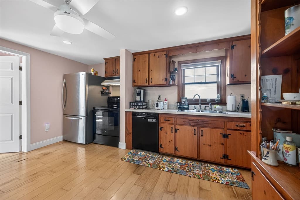 Single Family Residence at 34 Andover St, Wilmington MA 01887, photo 22 of 40