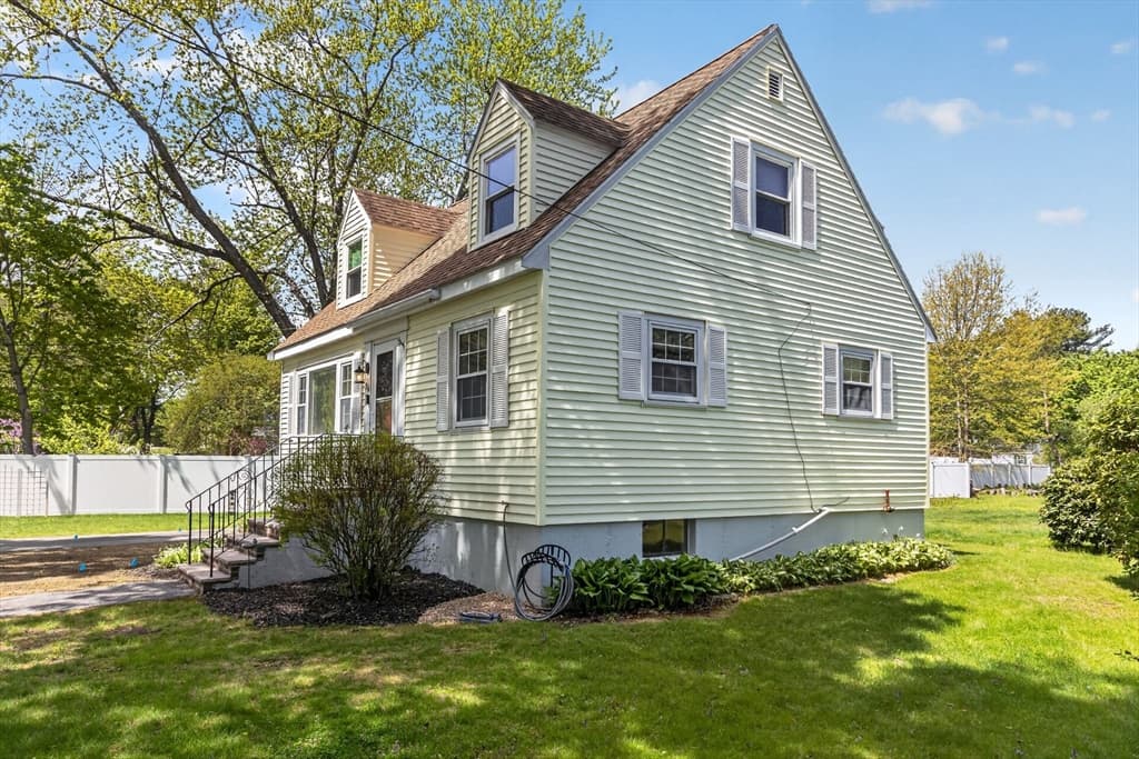 Single Family Residence at 34 Andover St, Wilmington MA 01887, photo 32 of 40