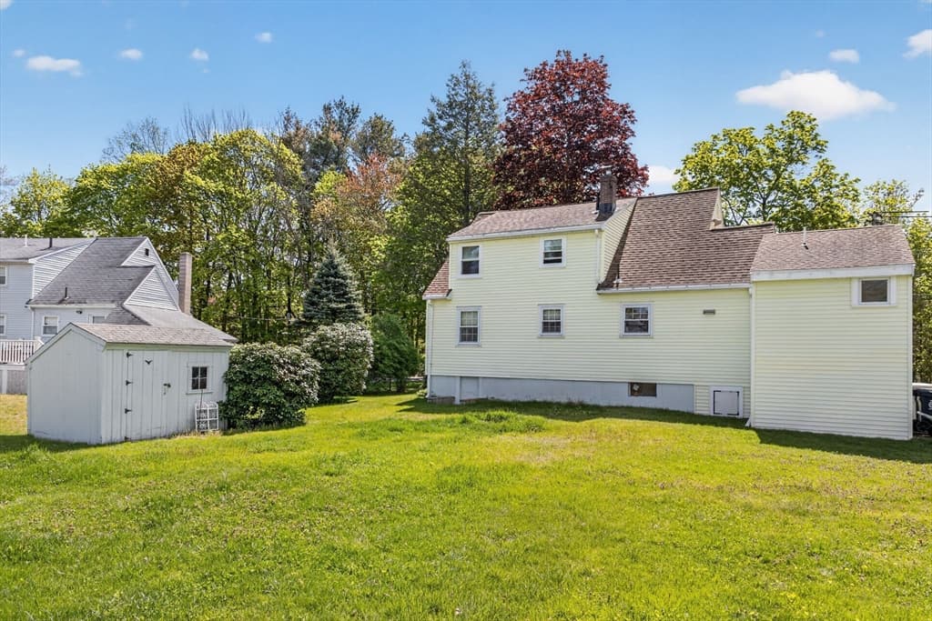 Single Family Residence at 34 Andover St, Wilmington MA 01887, photo 8 of 40