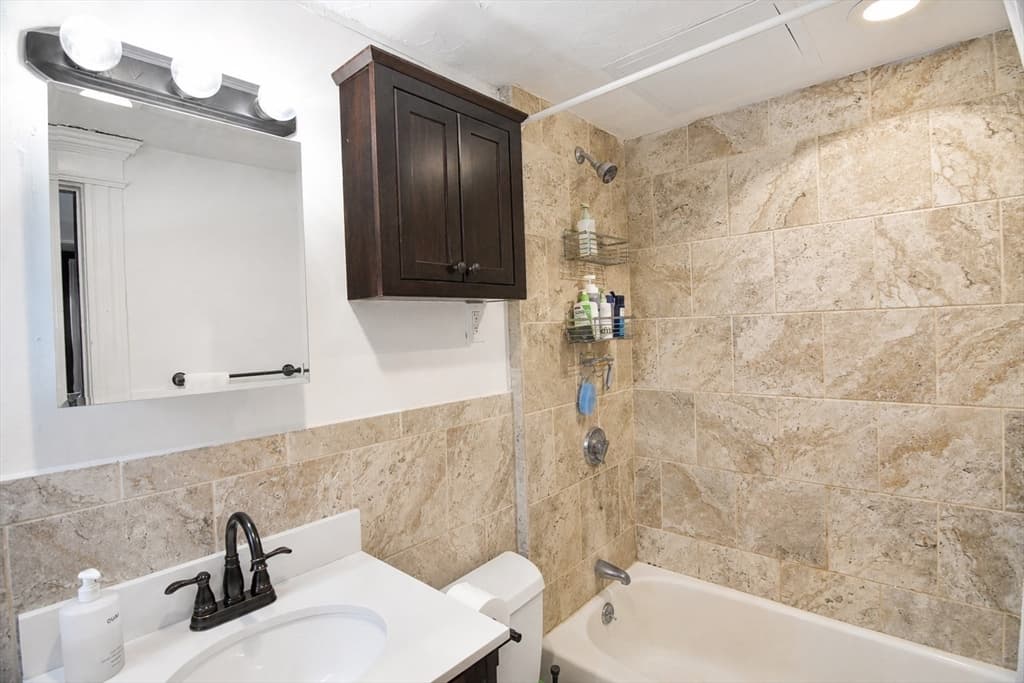 Condominium at 464 Commonwealth Avenue # 33, Boston MA 02215, photo 10 of 18