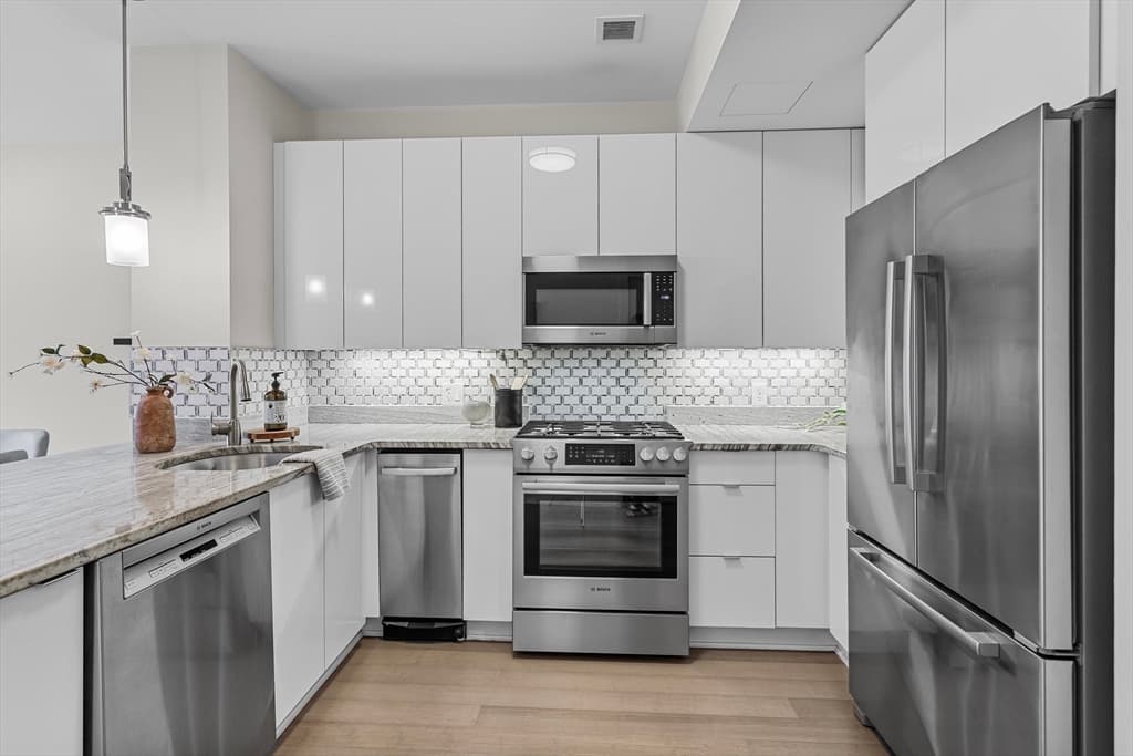 121 Portland St # 601, Boston MA 02114