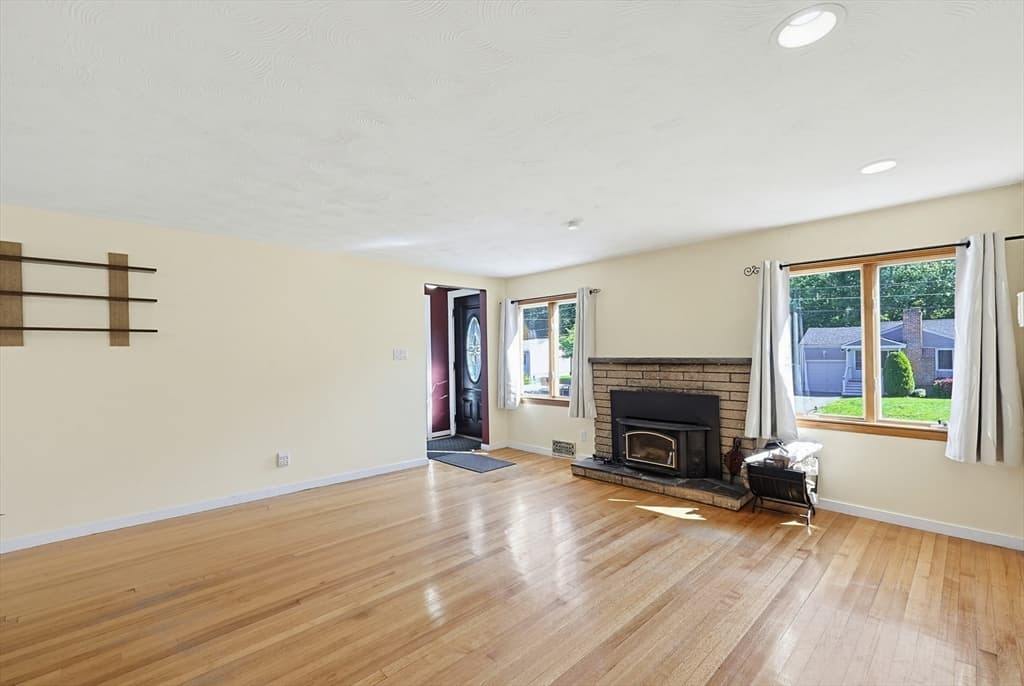 Single Family Residence at 118 Spruce Road, Norwood MA 02062, photo 3 of 42