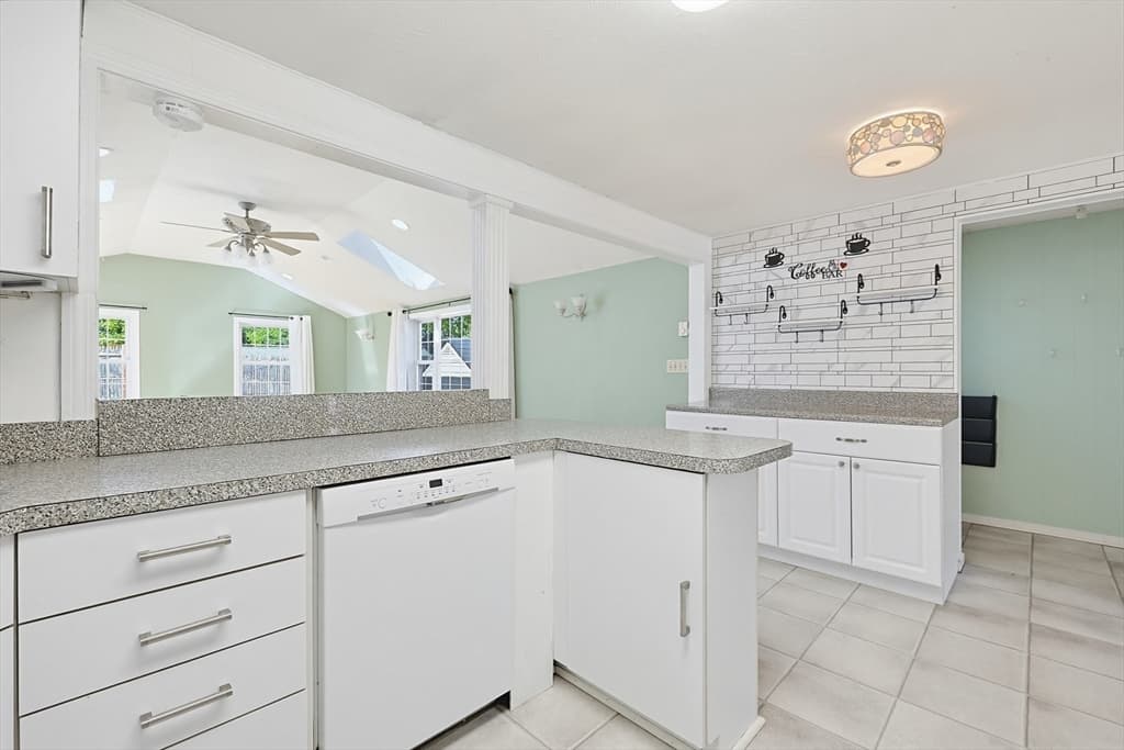 Single Family Residence at 118 Spruce Road, Norwood MA 02062, photo 9 of 42