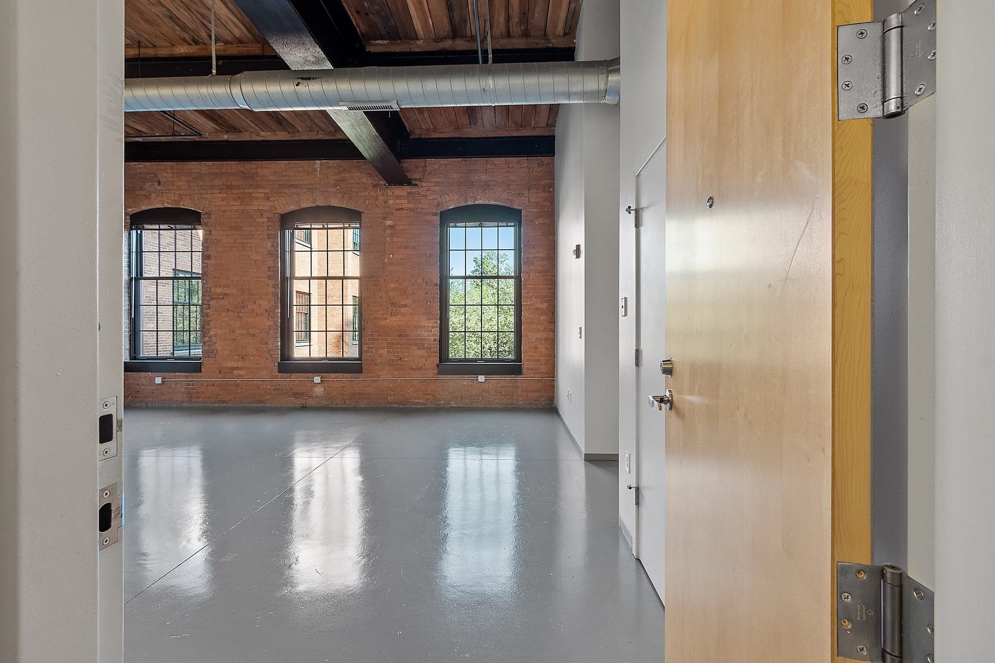 Condominium at 160 Water St # 109, Williamstown MA 01267, photo 3 of 42