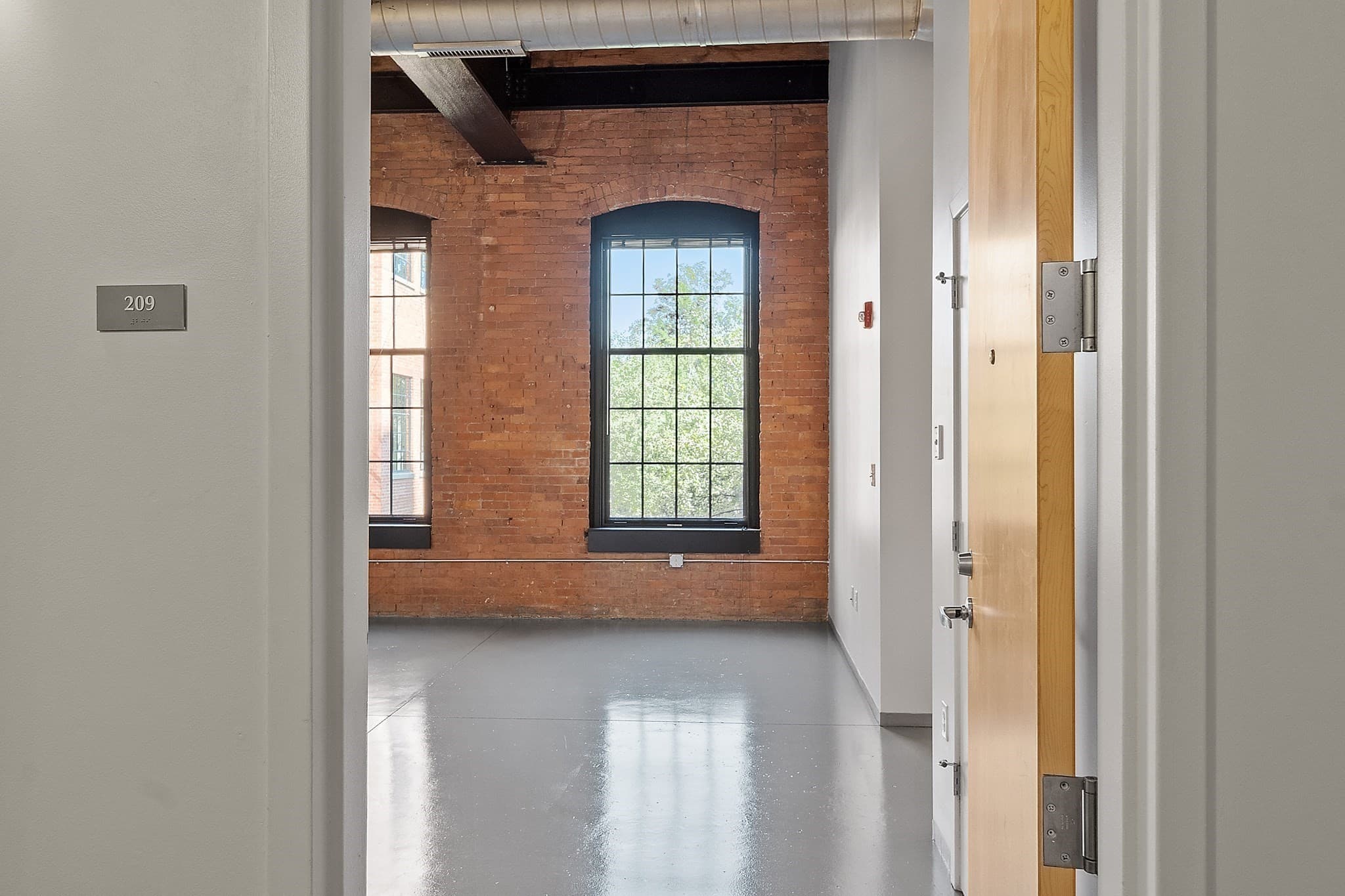 Condominium at 160 Water St # 109, Williamstown MA 01267, photo 4 of 42