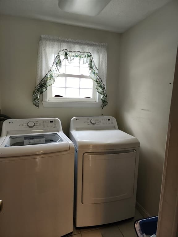 Single Family Residence at 33 Guerin St, Chicopee MA 01020, Chicopee, photo 18 of 26