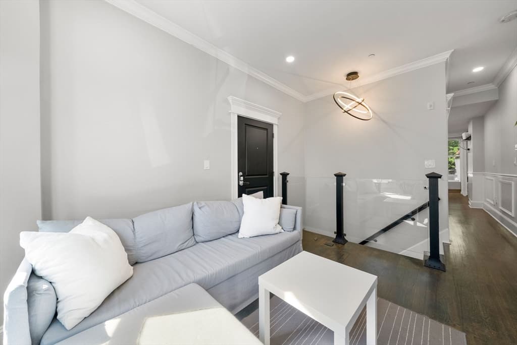 209 Green St, Cambridge MA 02139 photo 13