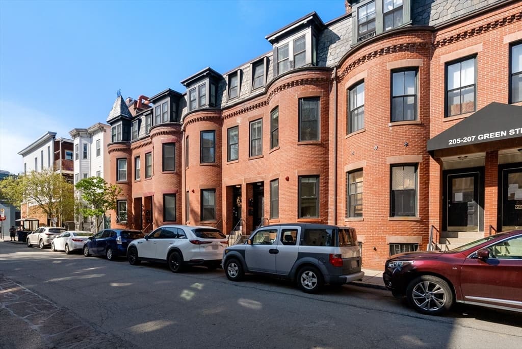209 Green St, Cambridge MA 02139