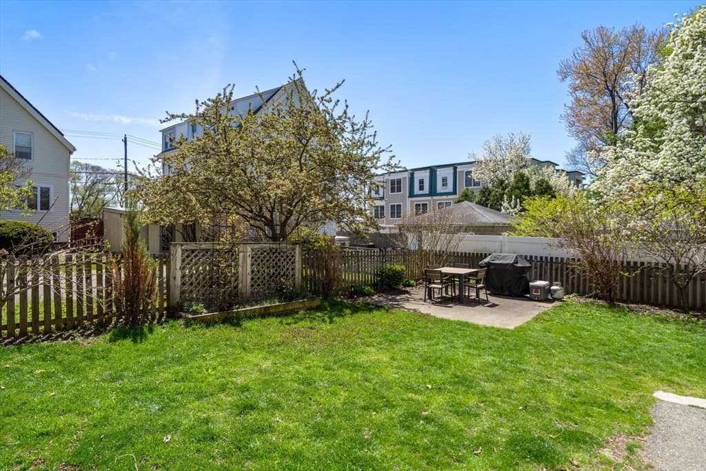 32 Farragut Ave # 3, Somerville MA 02144 photo 17