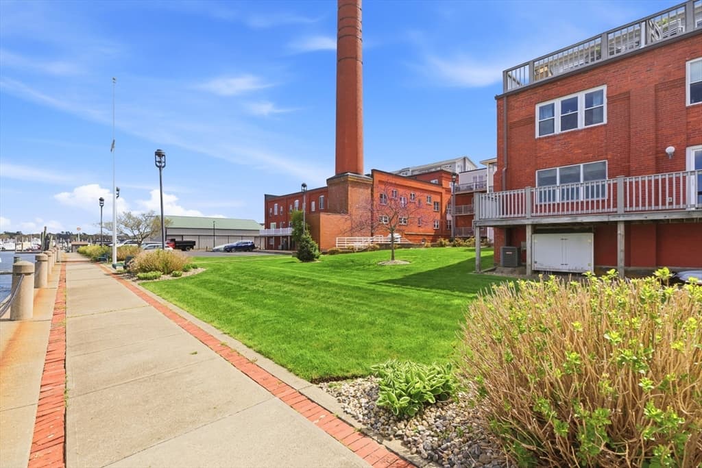 Condominium at 45 Main St # 27, Wareham MA 02571, photo 27 of 29