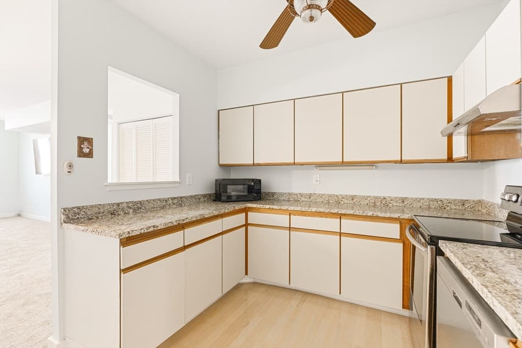 Condominium at 45 Main St # 27, Wareham MA 02571, photo 6 of 29