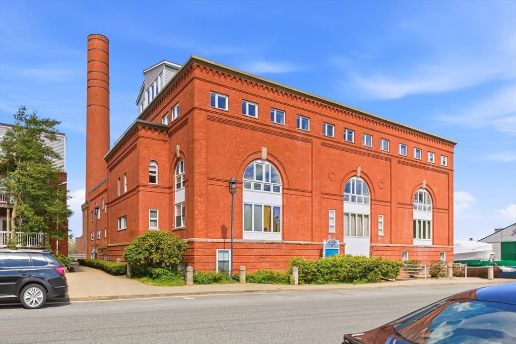 45 Main St # 27, Wareham MA 02571