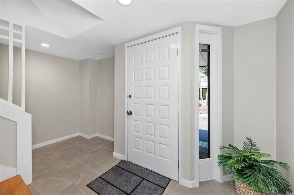 Condominium at 1175 Chestnut Street # 12, Newton MA 02464, photo 10 of 40
